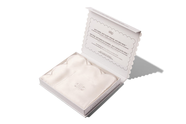 White Queen Zippered Pillowcase with Scalloped Edge